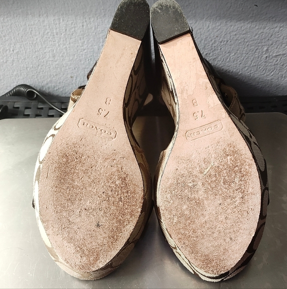 Coach Wedges - Picture 5 of 5